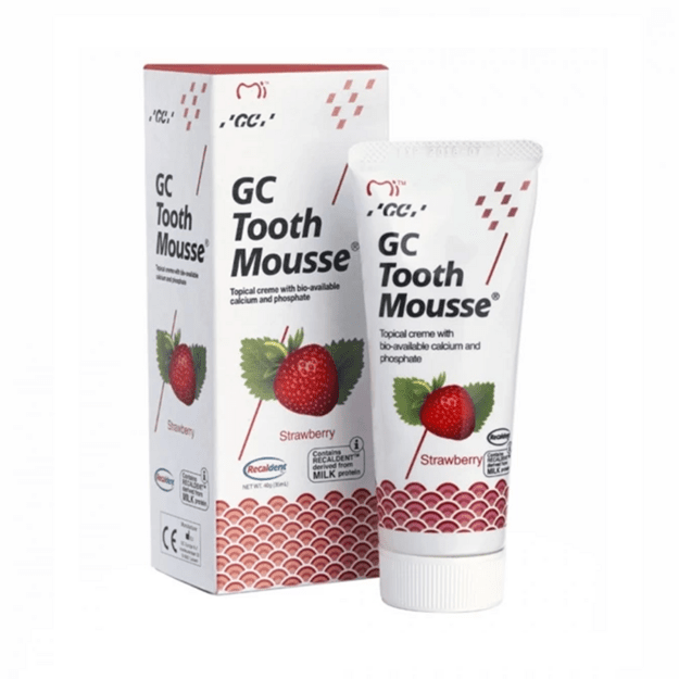 Fluorivaba remineraliseeriv hambakreem GC Tooth Mousse Recaldent, maasikamaitseline, 35 ml
